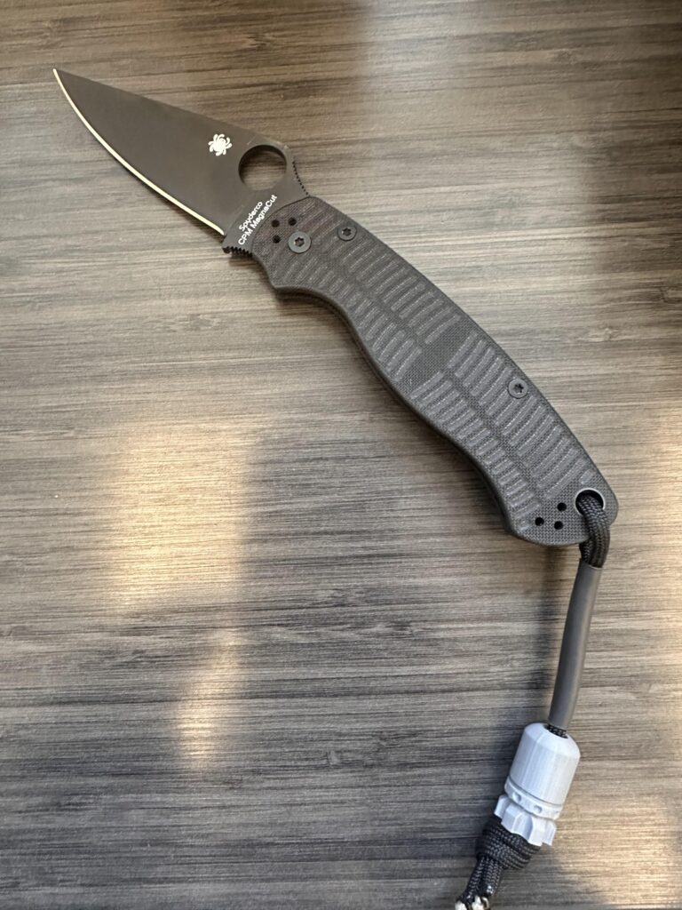 Spyderco PM2 salt with custom bomb bead!