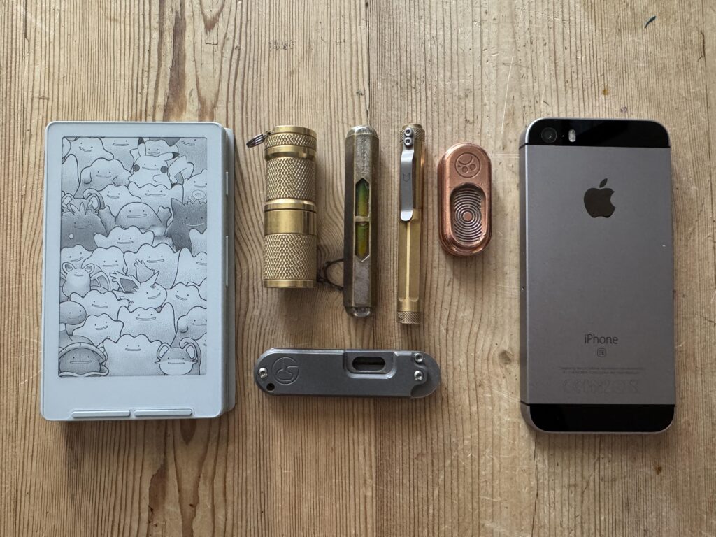Small edc