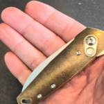 NKD! Anso Aros in brass