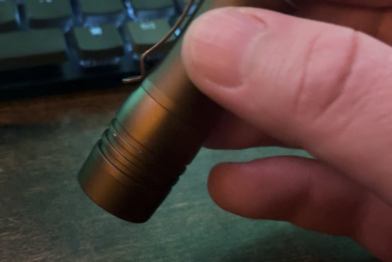 How to change battery check to use main led instead of Aux?