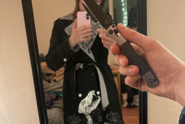 Anyone else ever try and match their knife to their outfit lol?