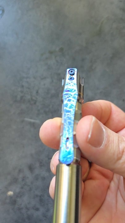 Pretty happy with the ano job I did on my Pineapple mini MK3 -Ti Krystal