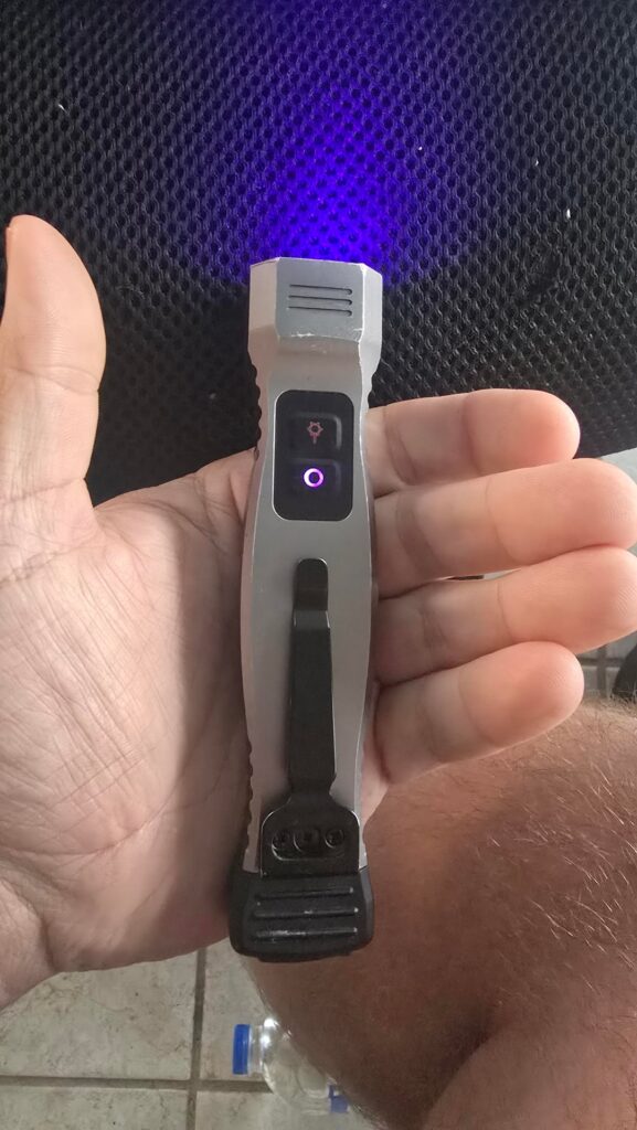 Some late night dog walker is gonna be pissed.