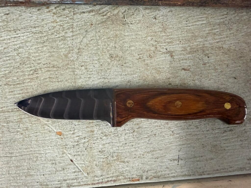 Any one recognize this custom knife marked Field???