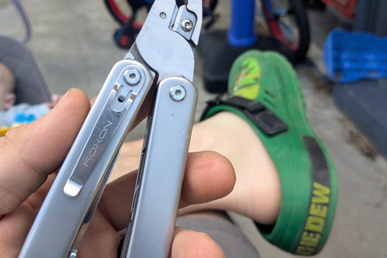 I figured out why I quit carrying my Roxon.