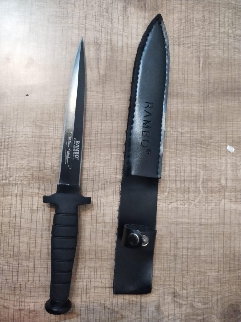 My hunting dagger knife