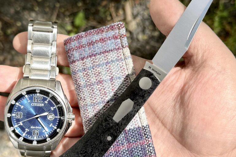 Happy Sunday! Man, that rag micarta really pops today for some reason. 🤯