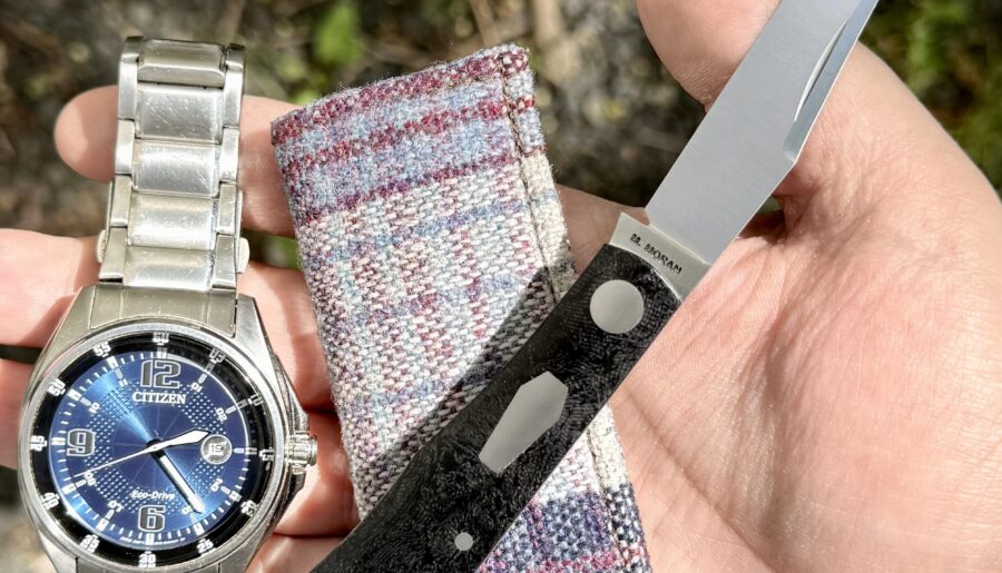 Happy Sunday! Man, that rag micarta really pops today for some reason. 🤯