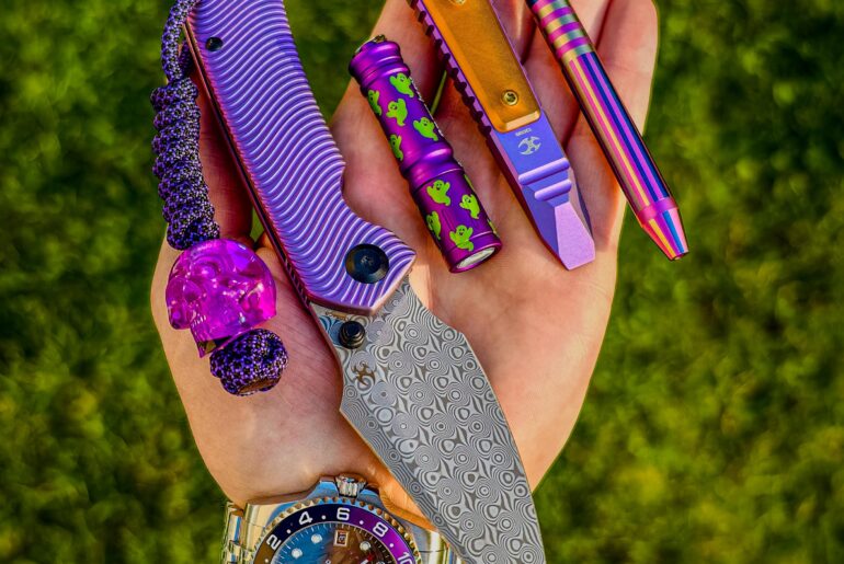 Where my purple lovers at ? 💜