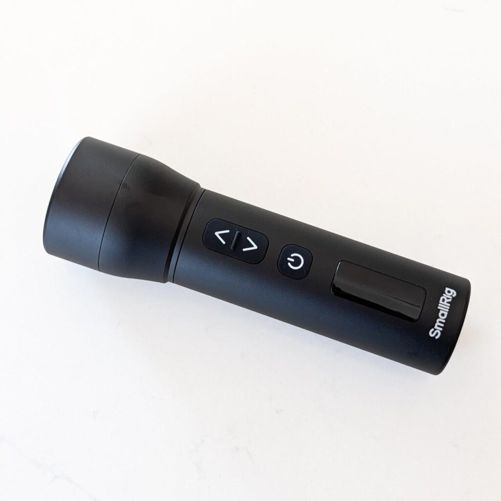 Review: SmallRig RF 05B - a zoom light with adjustable CCT for photography and videography.