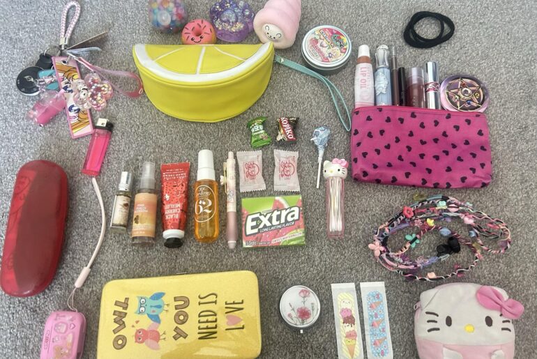 What do yall think my bag says about me?? 😋