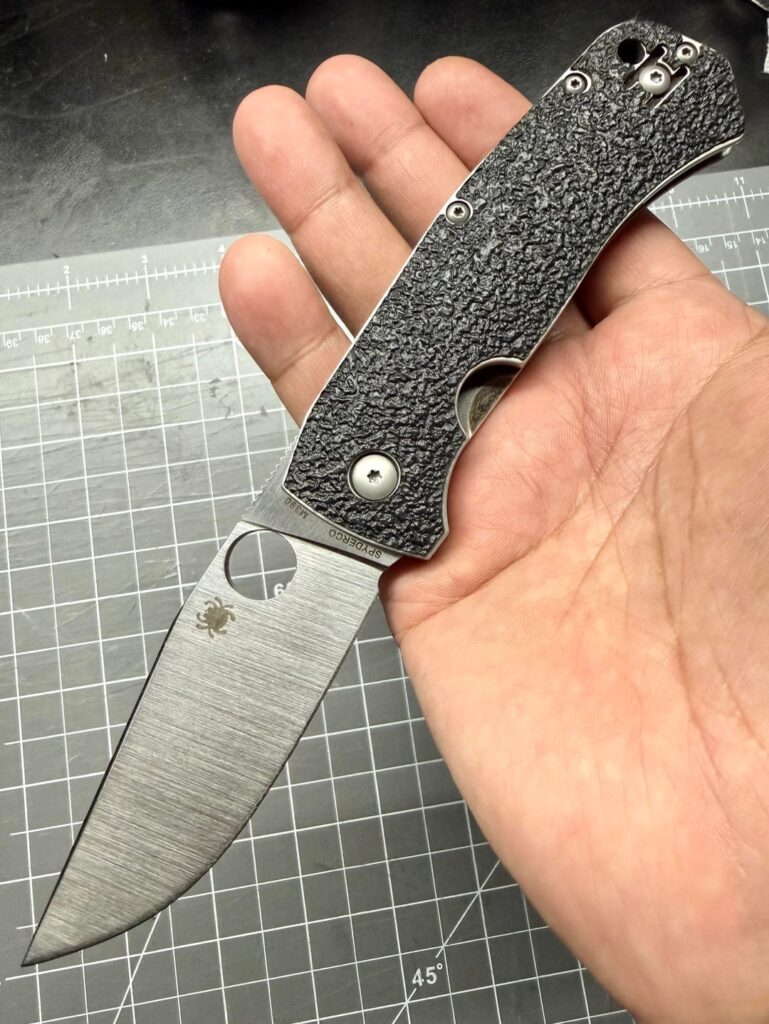 Spyderco Slysz Bowie with Ripps Garage Tech Rubber Grip Skin