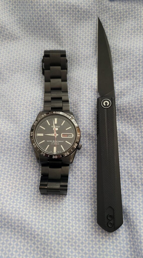 Sunday Dress-Up with my Seiko SNK03K1. Not a watch I would typically dress up with but it works.
