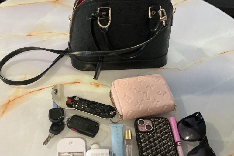 What does my everyday office bag say?