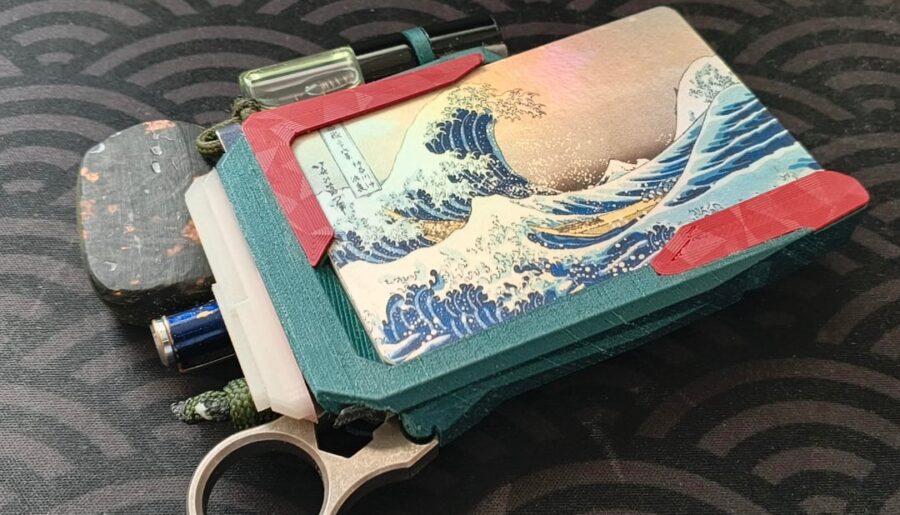 Multitool wallet with one-handed quick extraction — thoughts?