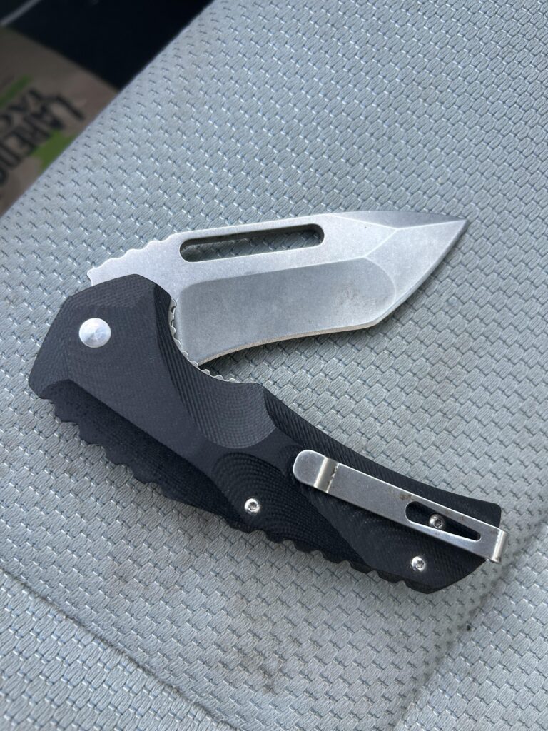 Anyone have a large every day carry smooth, flipper, beater knife like this? Looking for one exactly like this, but with stronger liner lock and better than D2 steel. JW The liner will slip if blade is stabbed and handle bent downward hard, etc. But do like it! Fidget flipping all day!
