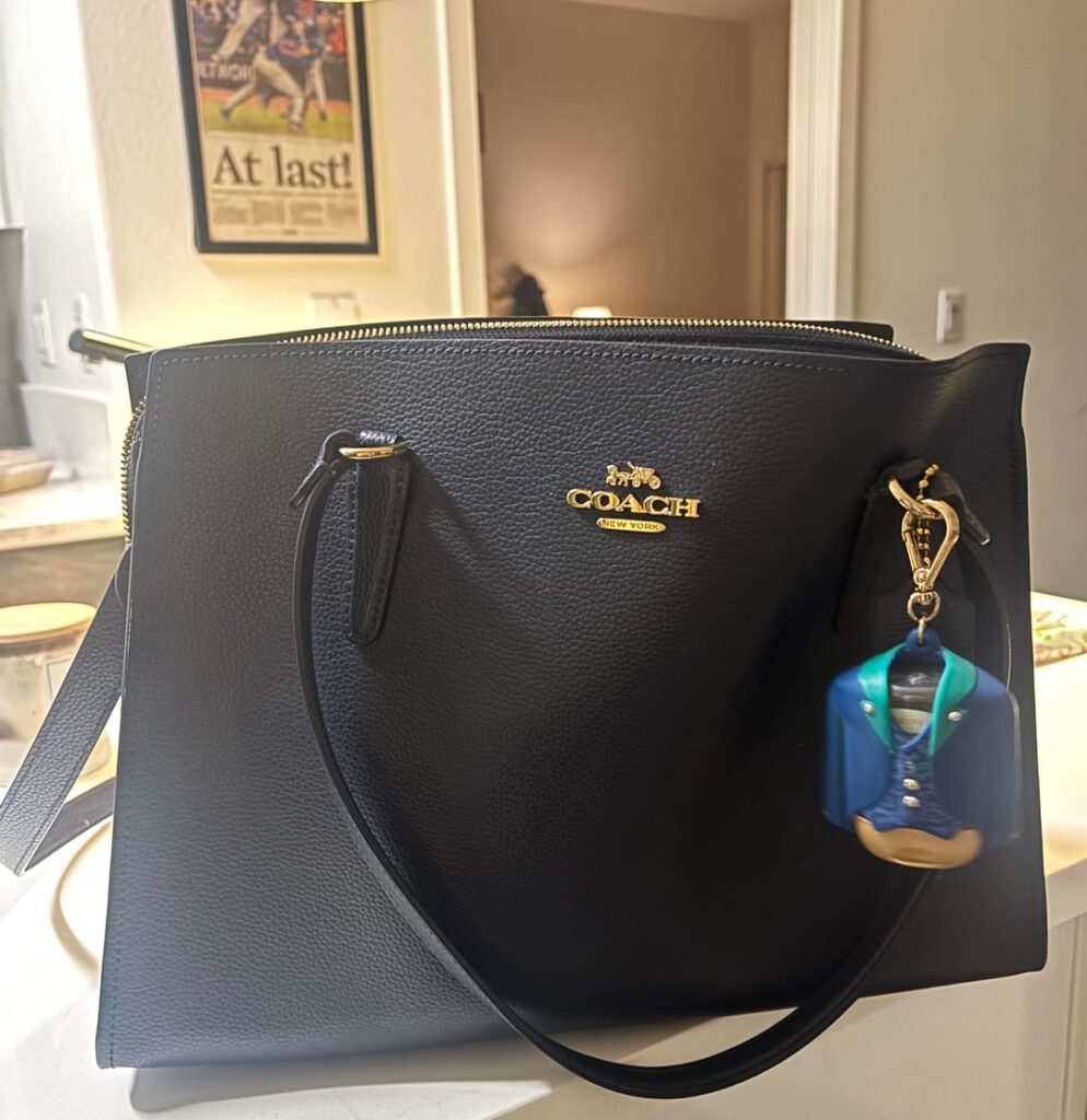 What’s your impression of me? Who am I based on my bag?