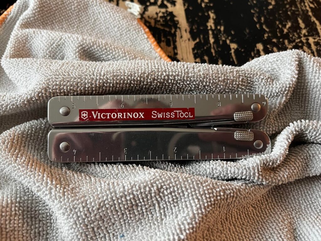 1998 Victorinox Swisstool
