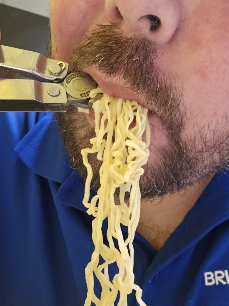 I see a bunch of people claiming they eat with their leatherman...