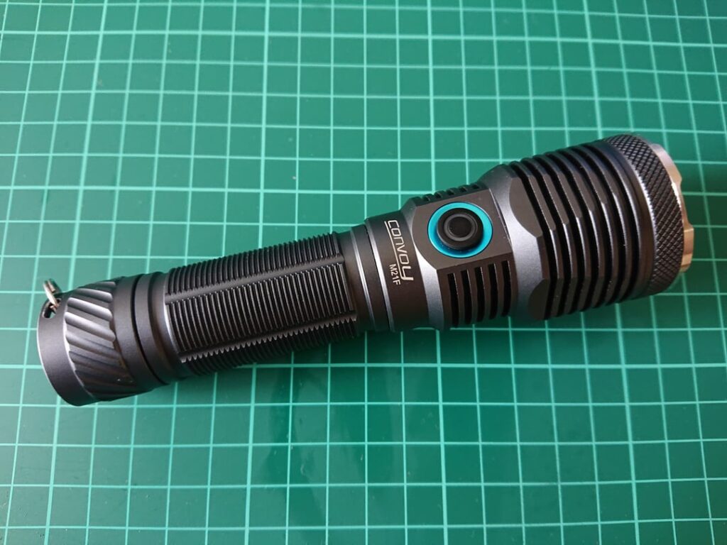 I had modified almost all of Convoy's flashlights, but this was the only one that hadn't been modified yet...
