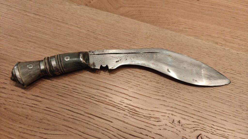 Identification, Indian kukri?