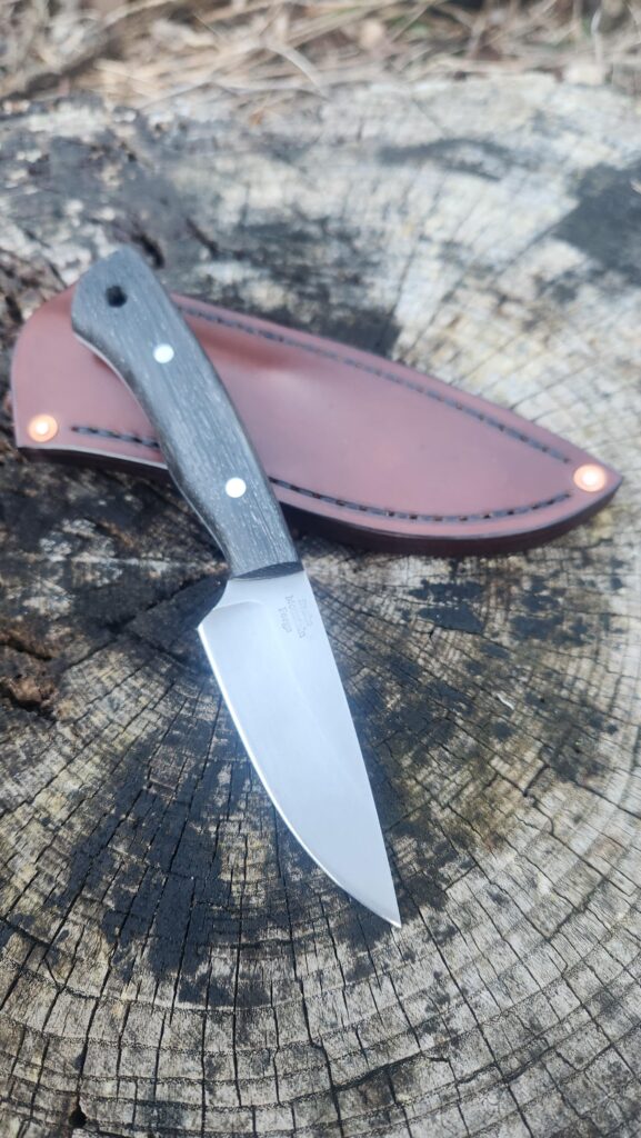 Little Edc i just finished up Nitro-v , stabilized bog oak handle with stainless pins and an 8 oz leather handstiched leather sheath