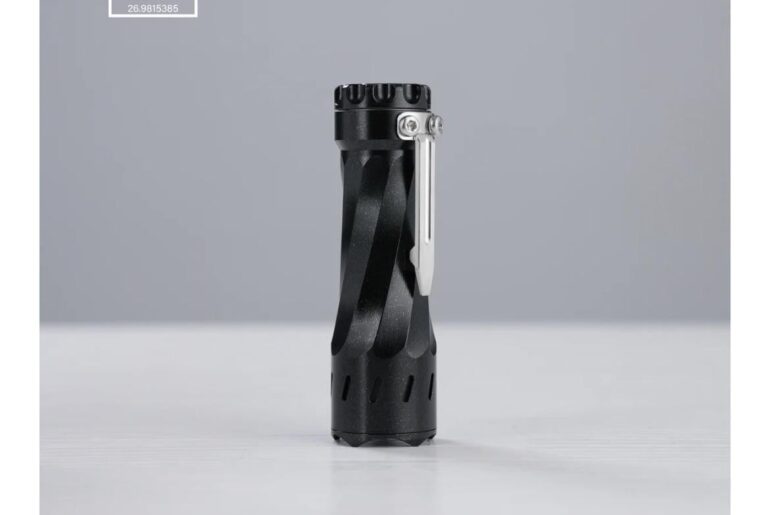Anyone have any experience with this flashlight as it looks cool. JW