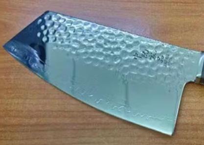 This chinese knife uses what steel you may guess?