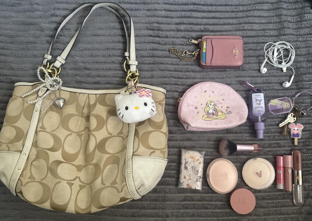 What’s in my going out bag (casual) What does it say about me?