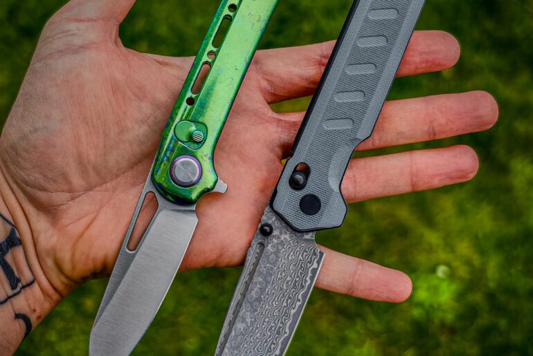 Hey it's NKD with two cool models from critical_strike_knives !! Do you like them?