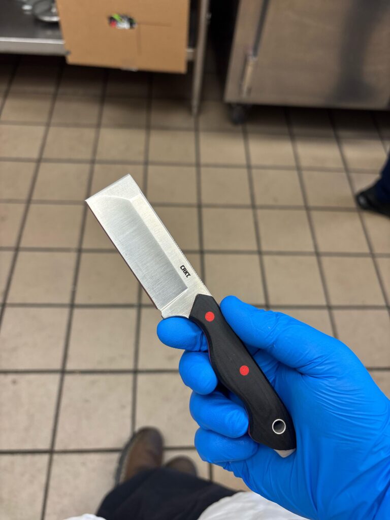 Razel fixed blade at work