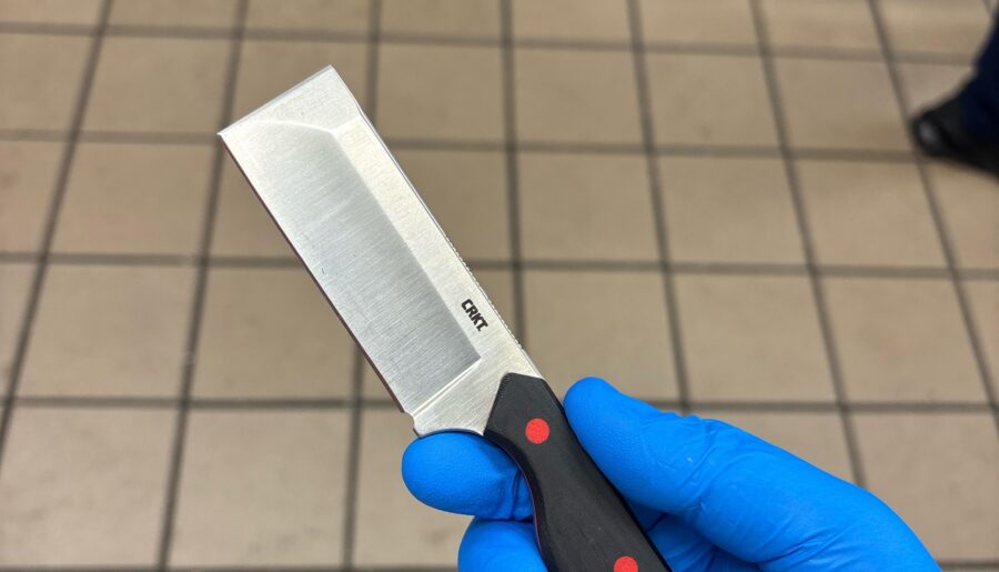 Razel fixed blade at work