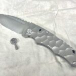 Please don’t leave the house with your knife locked! 😜