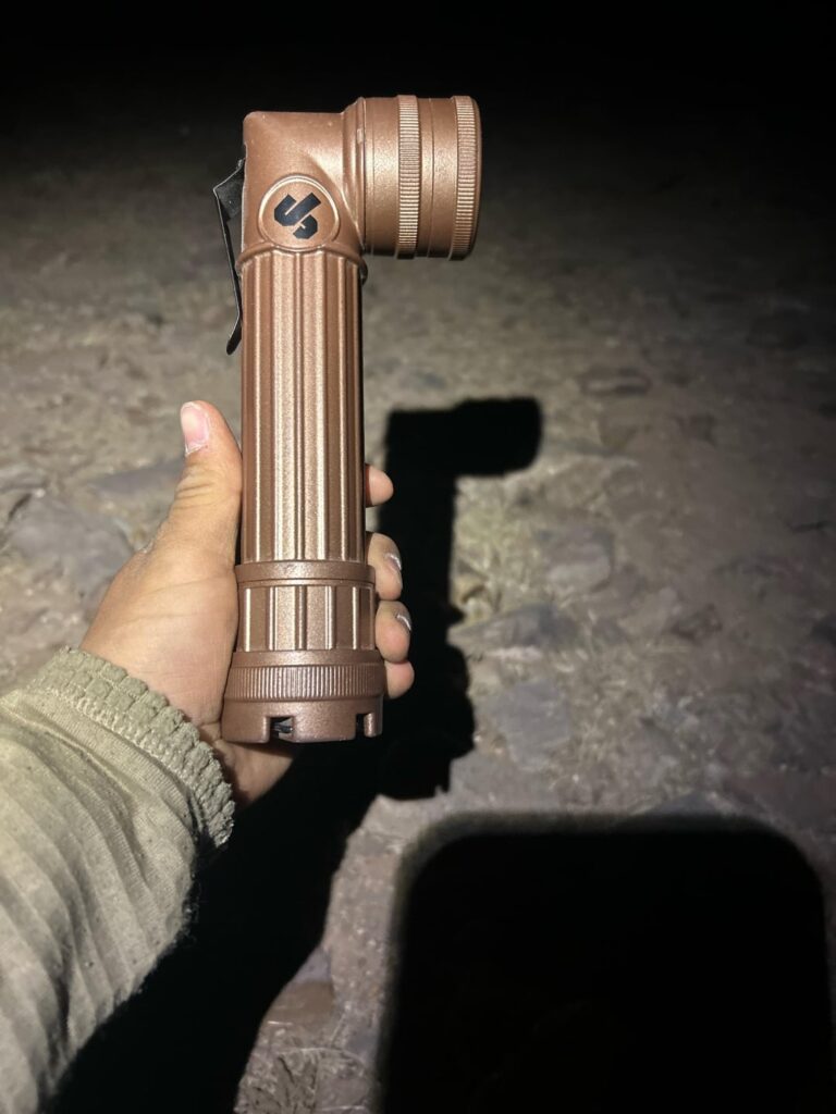 Can someone identify this flashlight?