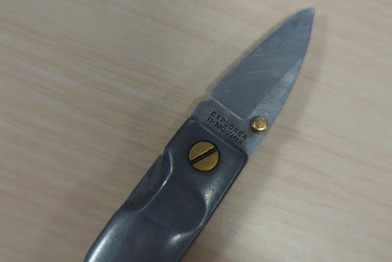 Knife ID help. Can anyone give me any info about it?