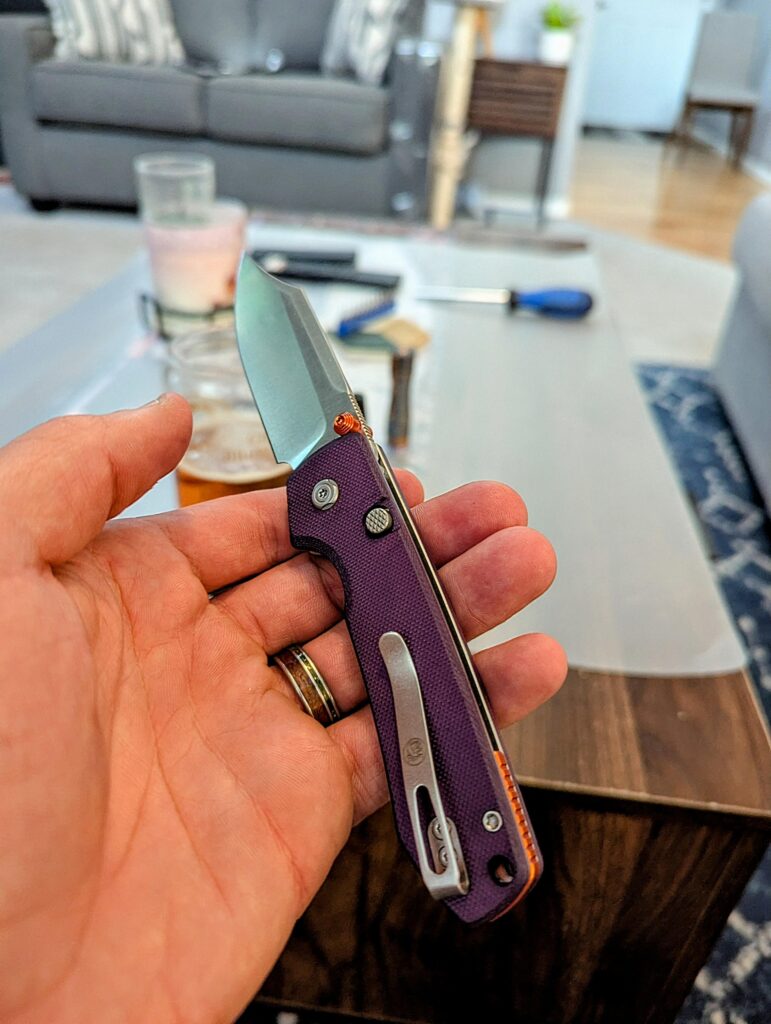 It took me exactly 0.3 seconds after opening the box to realize I'm a moron for ordering a white knife, so I made it not white.