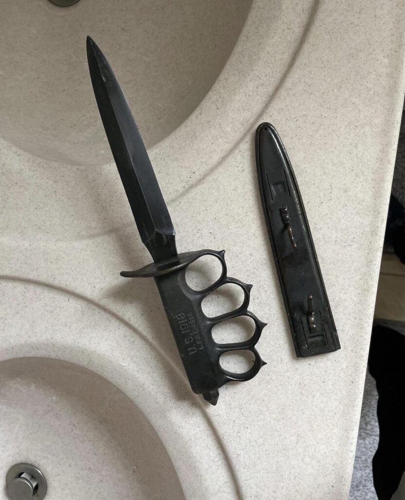 Is this the epitome of mall ninja or is it actually from WW1?