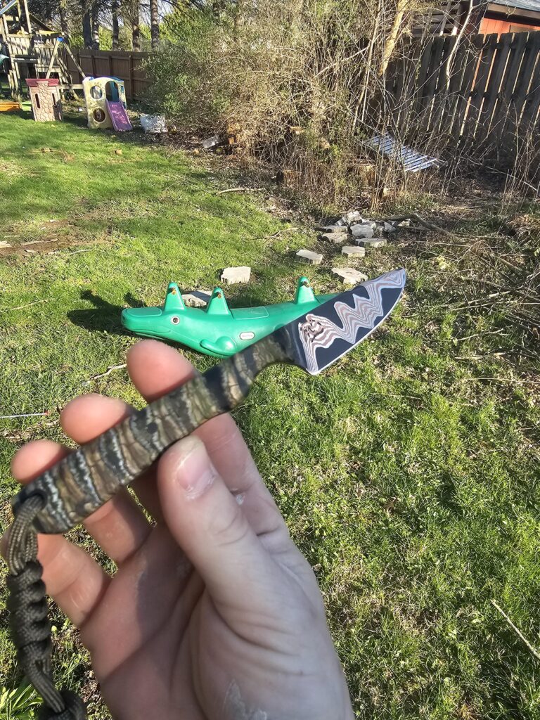 I picked up this beautiful copper and nickel Damascus mini knife with a mammoth molar handle. MD edgeworks is the custom builder of this little guy.