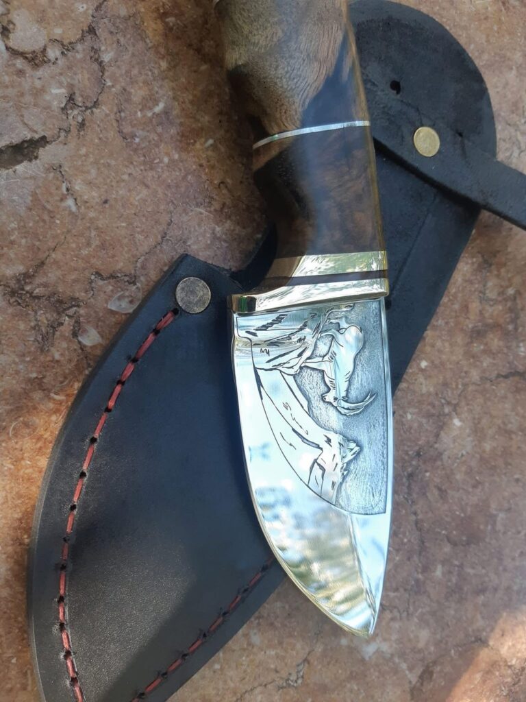 Skinning knives