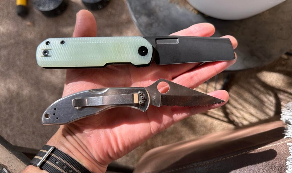 My first Spyderco Delica 4 Aus-8 Seki City, and my first Vero Engineering Axion 2 Jade G10 S45VN