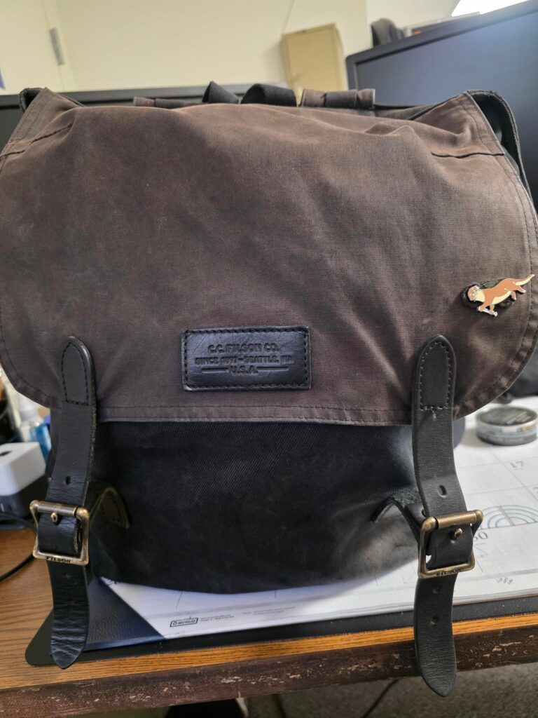 I carry this everyday, I need to pair down.