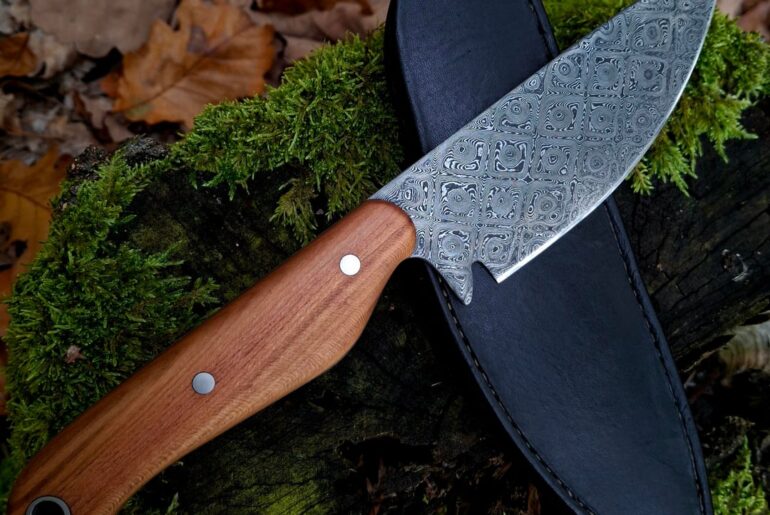 The finished knife of my little pattern experiment