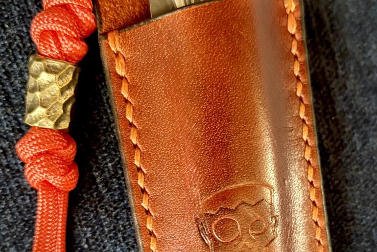 American Blade Works slippy inside a 1931 leather slip 😍