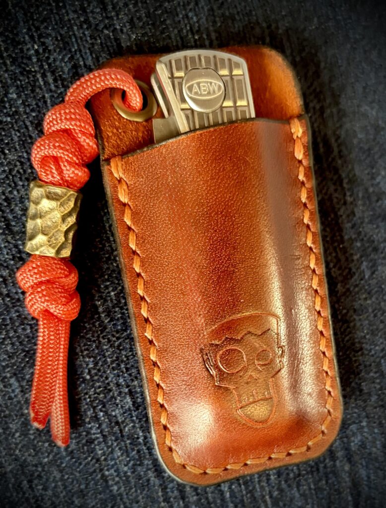 American Blade Works slippy inside a 1931 leather slip 😍