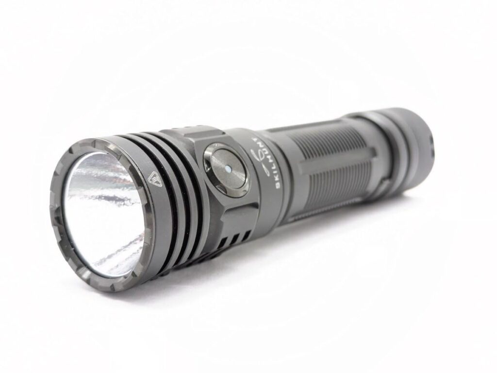 Grizzly's Skilhunt M300 V4 Review – Well-Rounded General-Purpose Flashlight