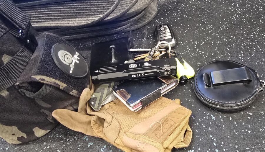 Foam rolling and stretching pocket dump