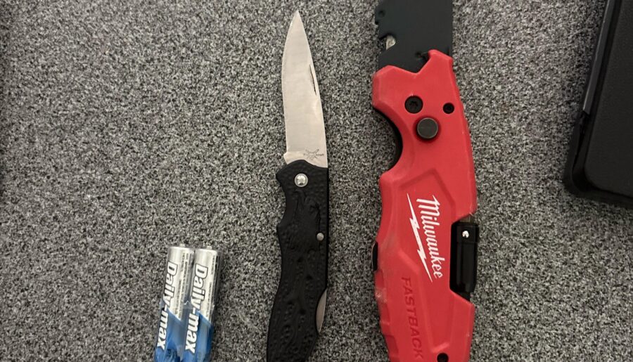 ISO of a replacement knife