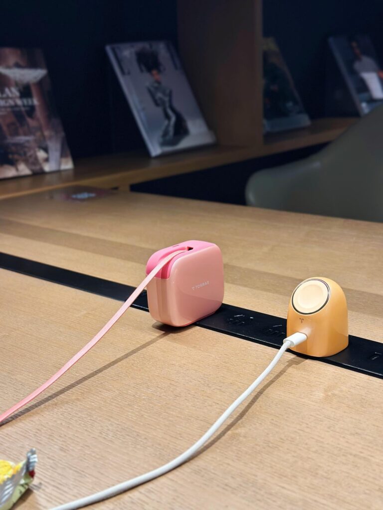 Pinky lounge setup