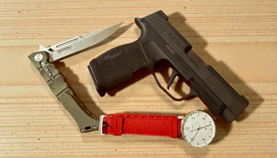 Tuesday EDC… Sig P365XL, Cold Steel Lazon, Jaxon Edwin Minimalist watch.