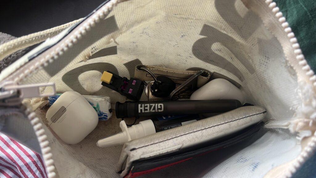 Pls tell me what my bag says about me